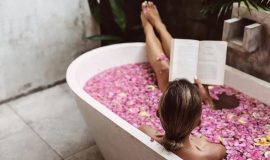 Những lợi ích tuyệt vời của tắm thảo dược